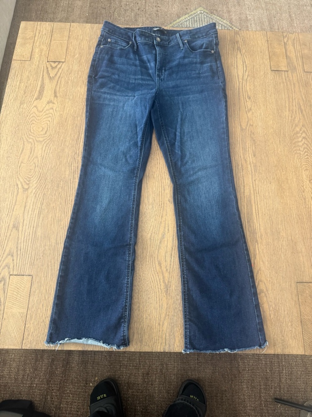 Simply Vera Wang Mid Rise Bootcut Jeans Womens Size 12 Dark Wash Stretch Denim